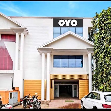 Collection O Megha Resort Jorhat Luaran gambar