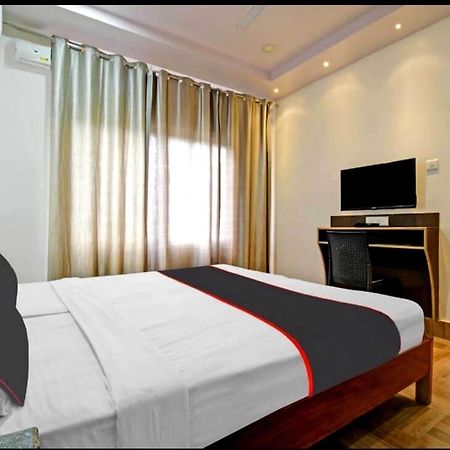 Collection O Megha Resort Jorhat Luaran gambar