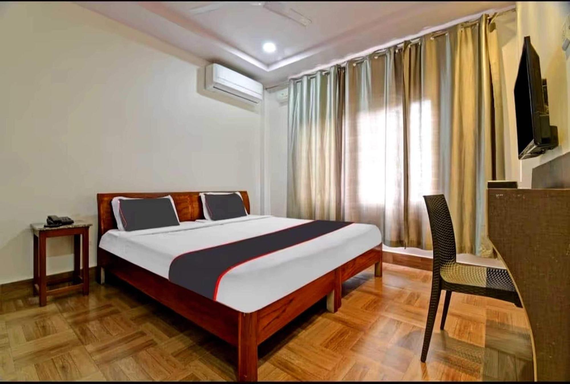 Collection O Megha Resort Jorhat Luaran gambar