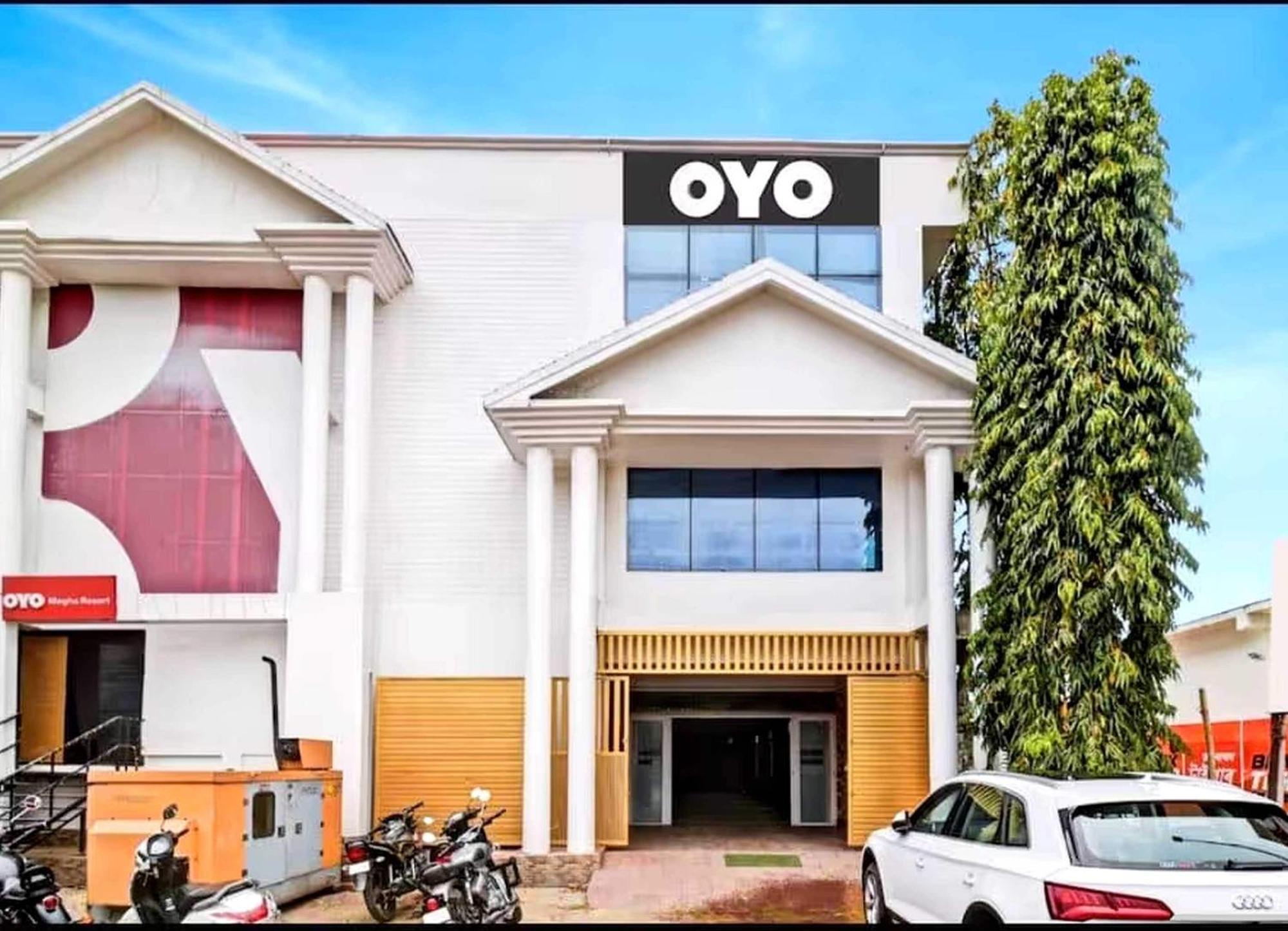 Collection O Megha Resort Jorhat Luaran gambar