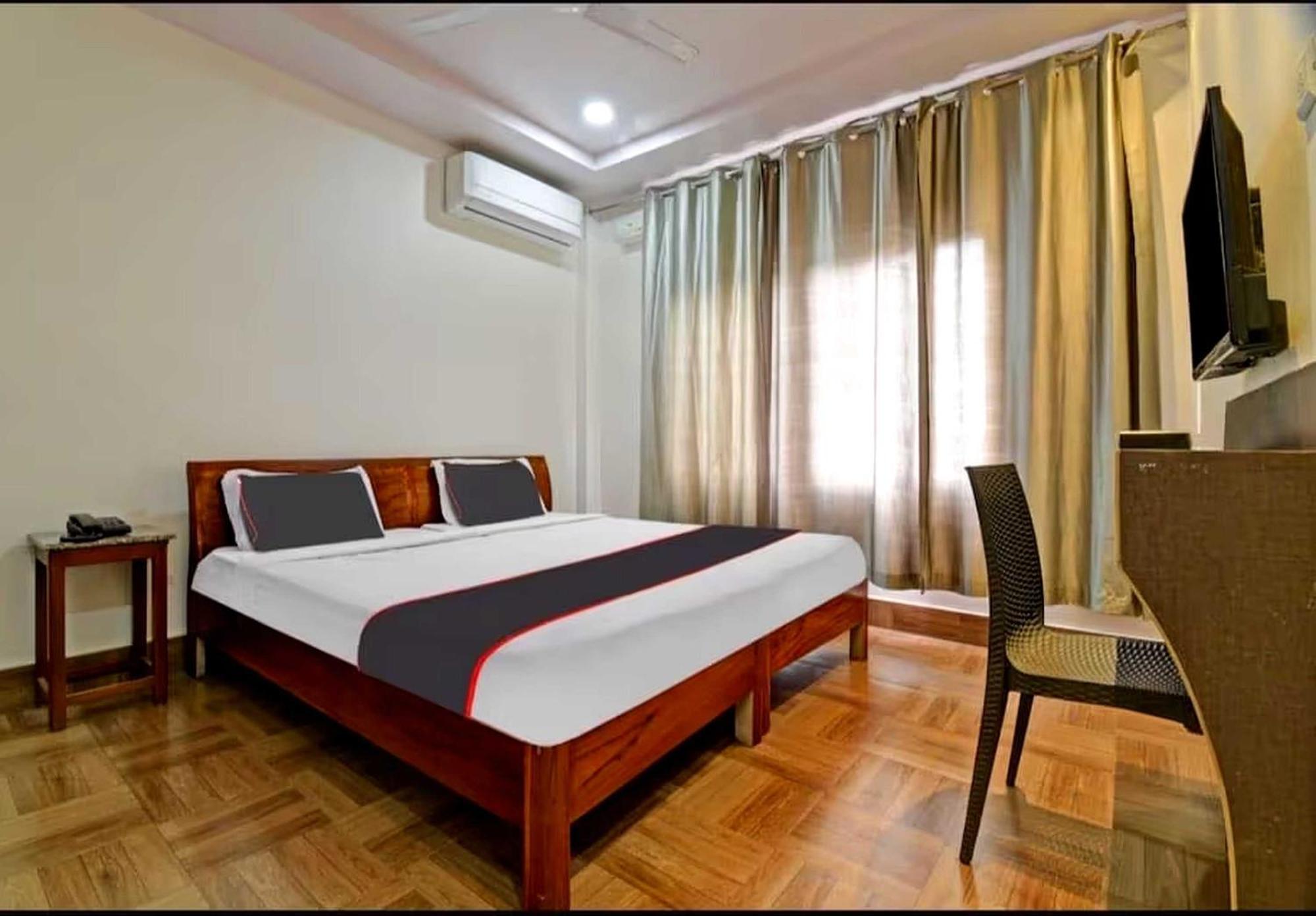 Collection O Megha Resort Jorhat Luaran gambar